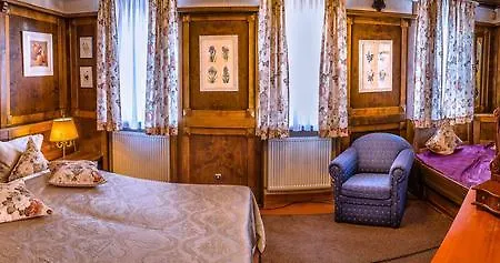 Hotel Rebstock 3*